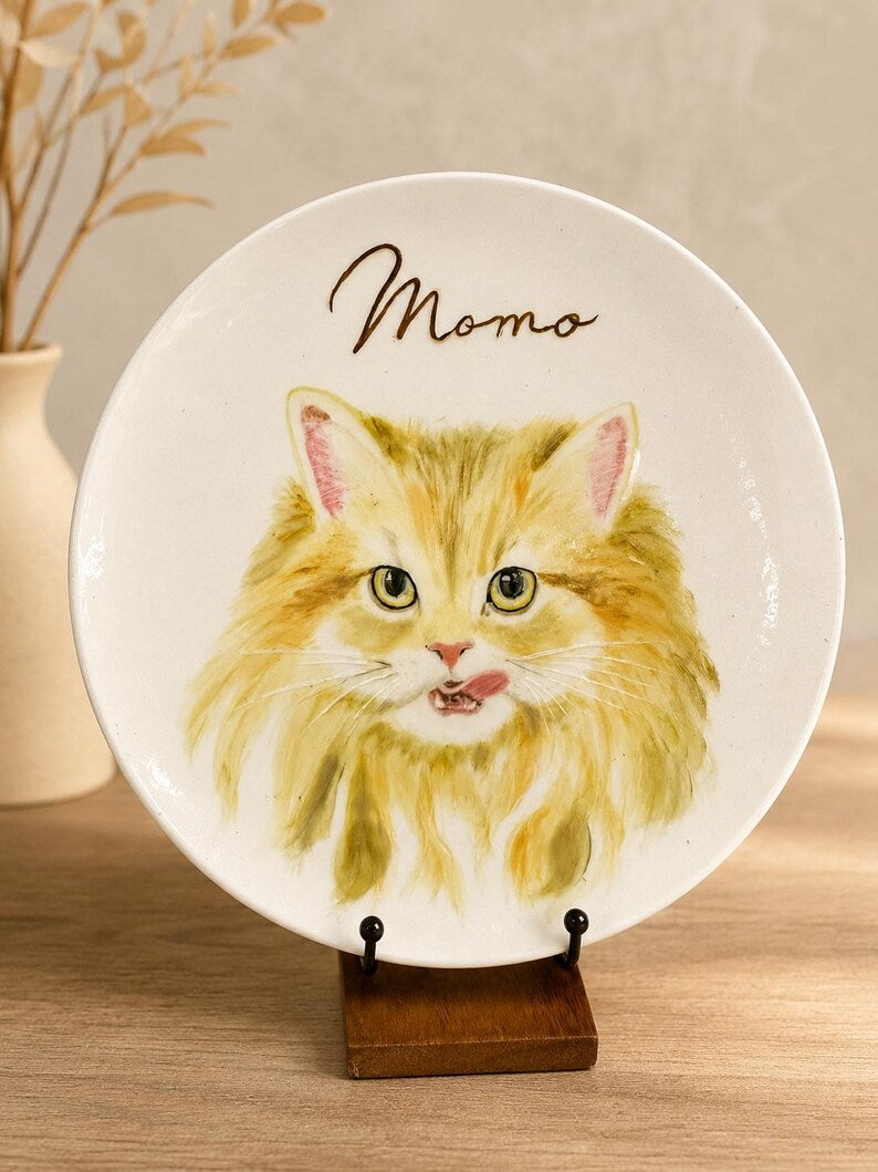 Personalized Pet Portrait Ceramic Plate – Hand-Painted Underglaze Art