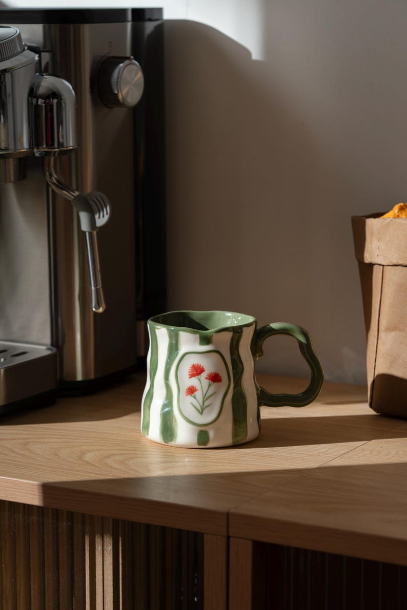 Hand-painted birth flower mug product photo 04