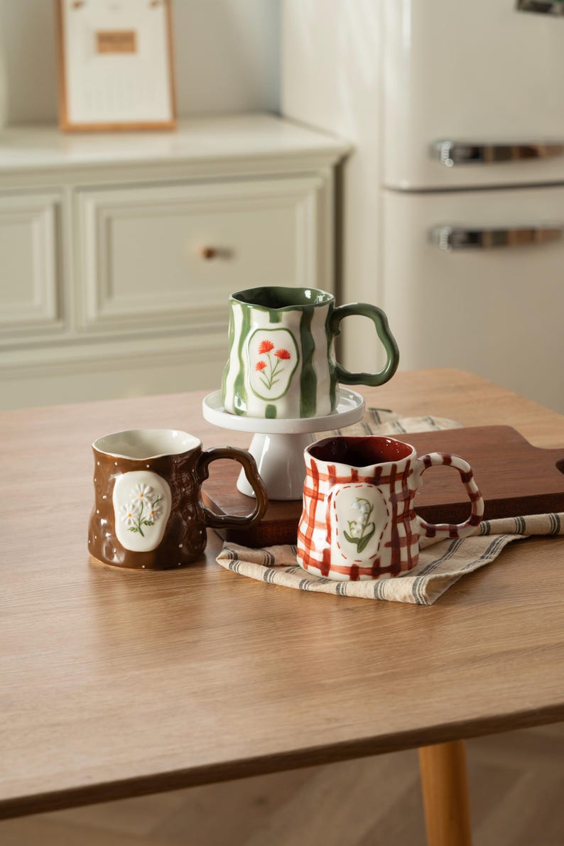 Hand-painted birth flower mug product photo 08